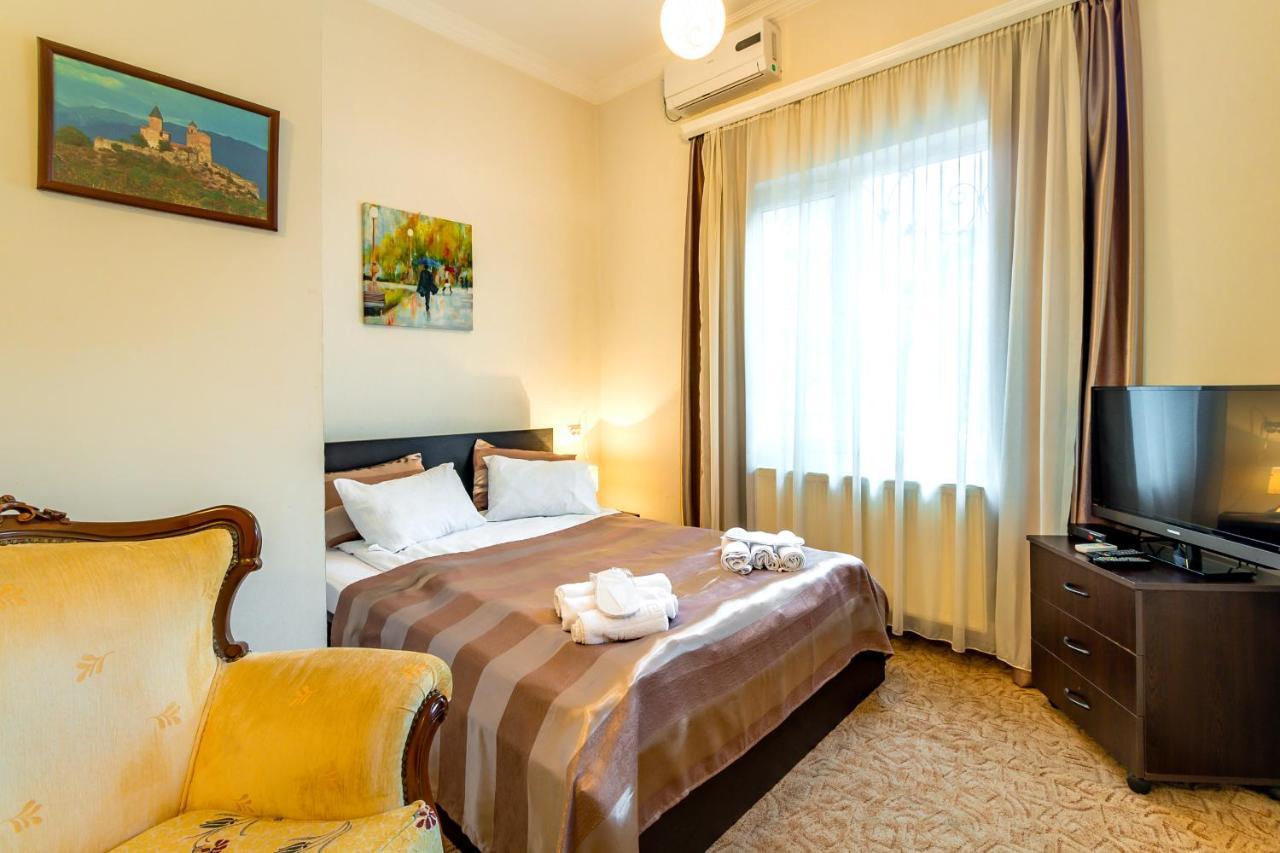 V Park Hotel Tbilisi Luaran gambar