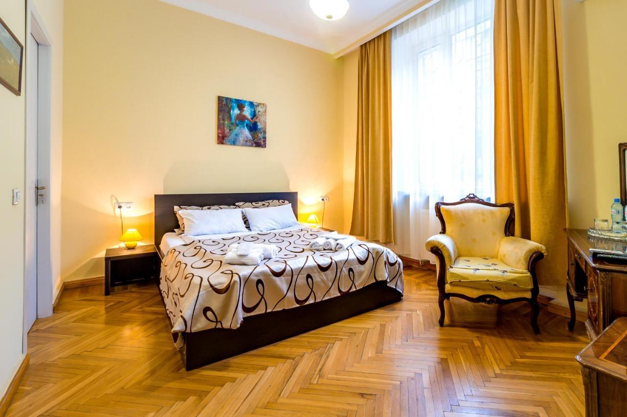 V Park Hotel Tbilisi Luaran gambar