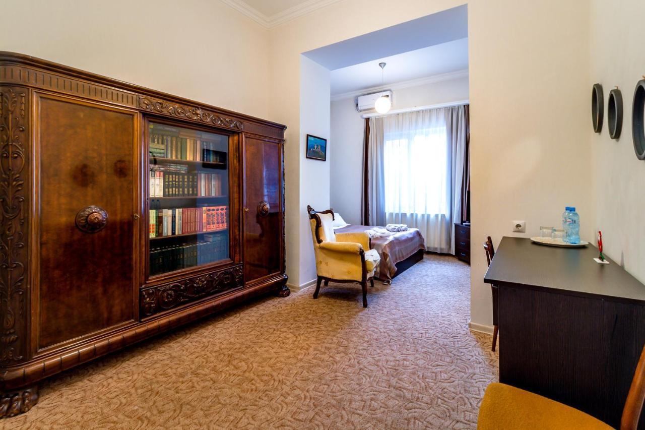 V Park Hotel Tbilisi Luaran gambar